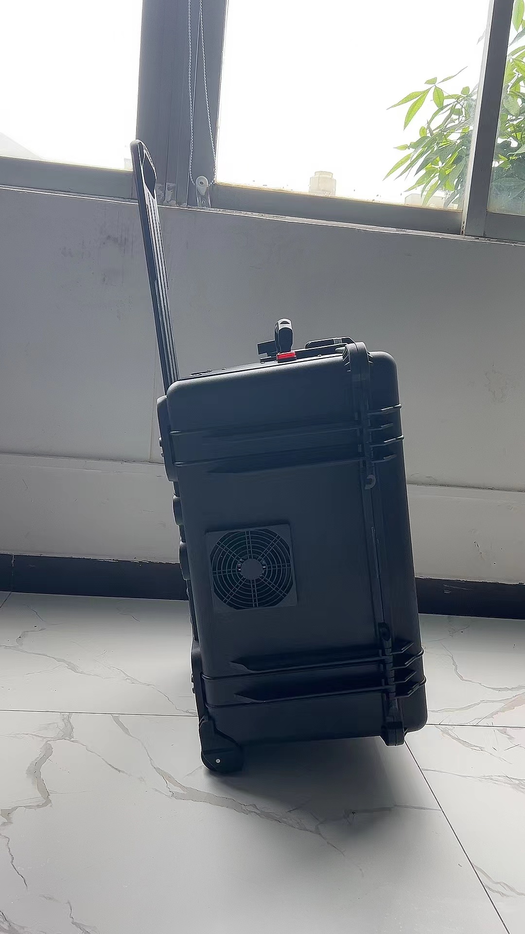 宁蒗手拉箱型移动通信干扰器